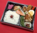 銀鮭&豚しゃぶおろしダレ弁当　1204円(税抜)