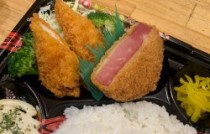 ハムカツ&イカフライ弁当￥732