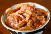 焼き豚丼　(30人前～)(1人前1,300円・税抜)　予約制