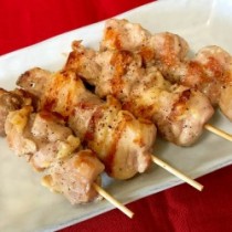 もも串　鶏　タレ(1本)185円