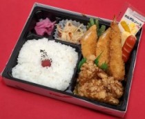 10個セット【チキン南蛮とイカフライ弁当】1食1200円➡1100円(税込)