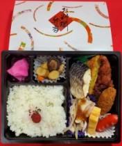 さば鶏弁当　926円