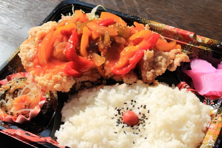 ハンバーグ&あじフライ弁当￥602