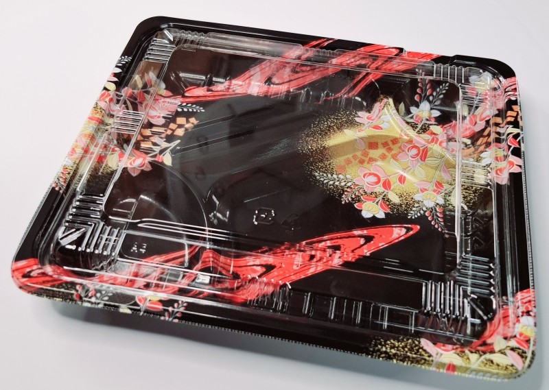 イカフライ&カレーコロッケ弁当　824円～(税抜)