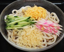 冷やしたぬきうどん(30人前～)(1人前1,300円・税抜)　予約制